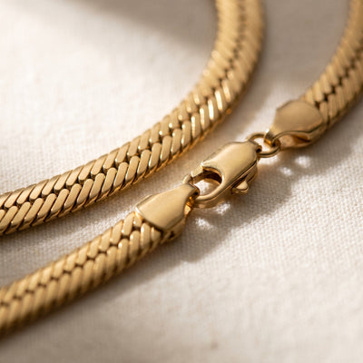 The Flat Chain: Herringbone Necklace, 3 mm and 5 mm photo 2