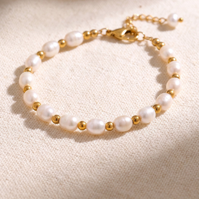 The Graded Pearl Bracelet photo 1