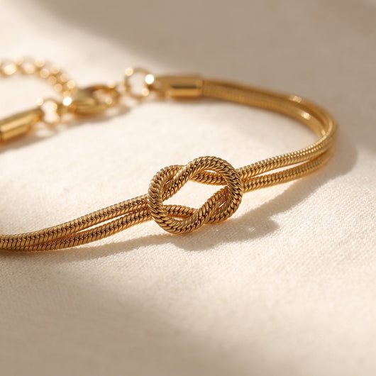 The Two of Us: Matching Knot Bracelets with a Card photo 2